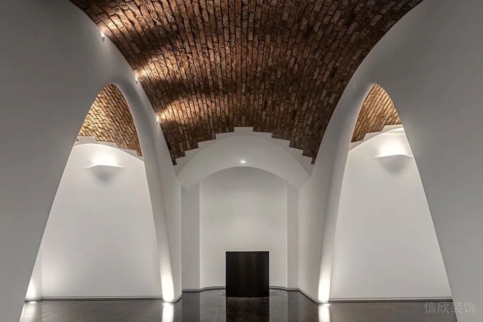 簡(jiǎn)約工業(yè)風(fēng)辦公空間案例廊廳設(shè)計(jì)裝修圖