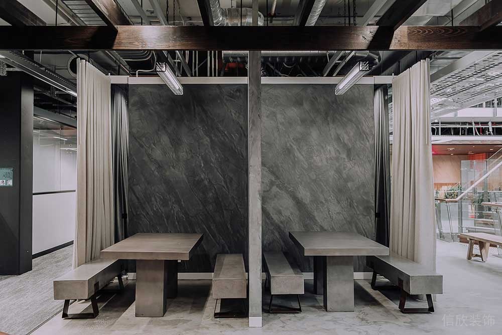 現(xiàn)代工業(yè)風辦公空間案例過廊洽談區(qū)設計裝修圖