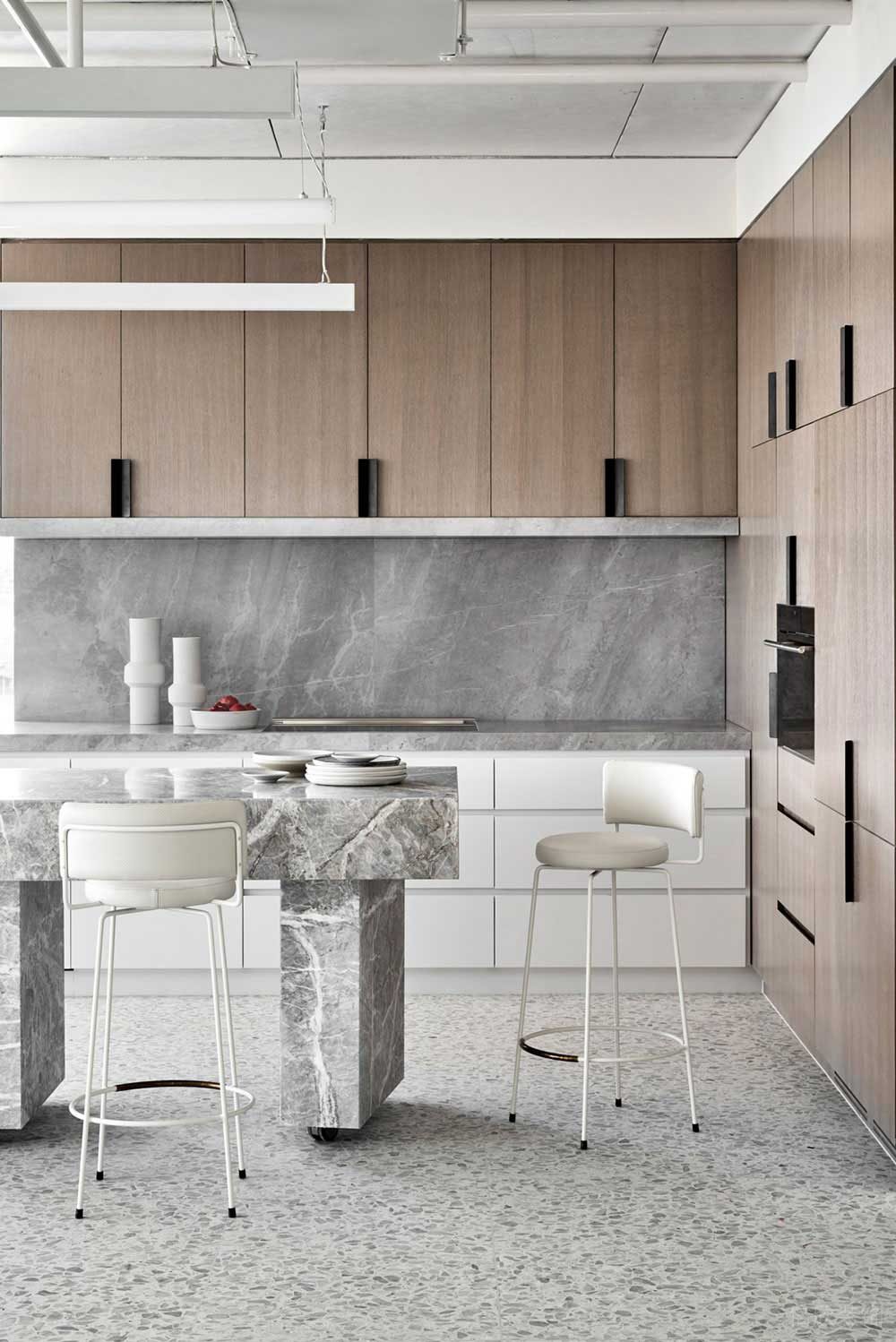 現(xiàn)代簡約風(fēng)格辦公場所案例茶水間設(shè)計裝修圖