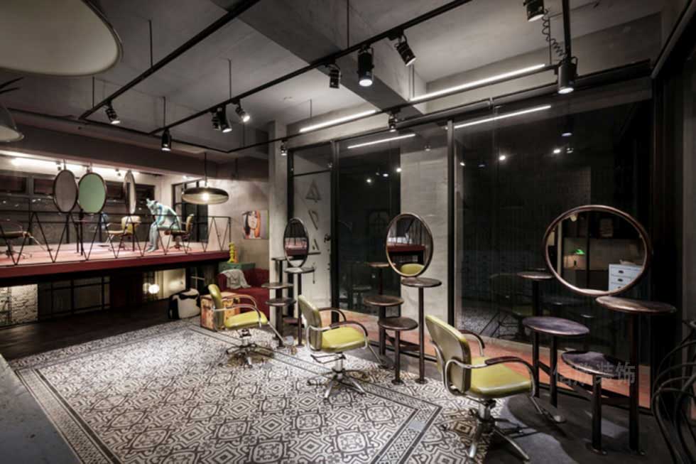 深圳工業(yè)風(fēng)美發(fā)沙龍剪發(fā)區(qū)