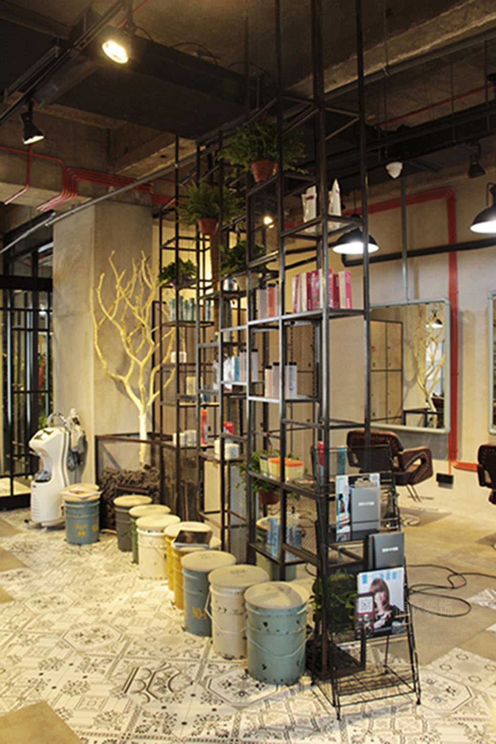 深圳龍崗美發店隔斷裝修設計 深圳龍崗美發店隔斷裝修設計