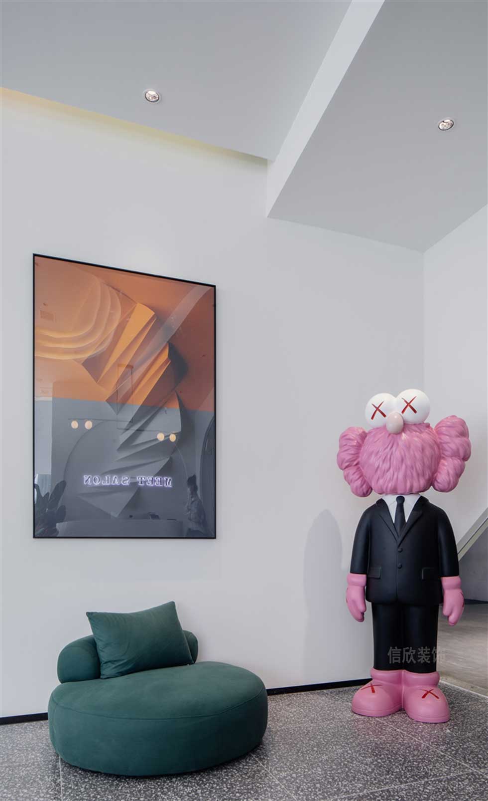 藍色的圓形單人布藝沙發