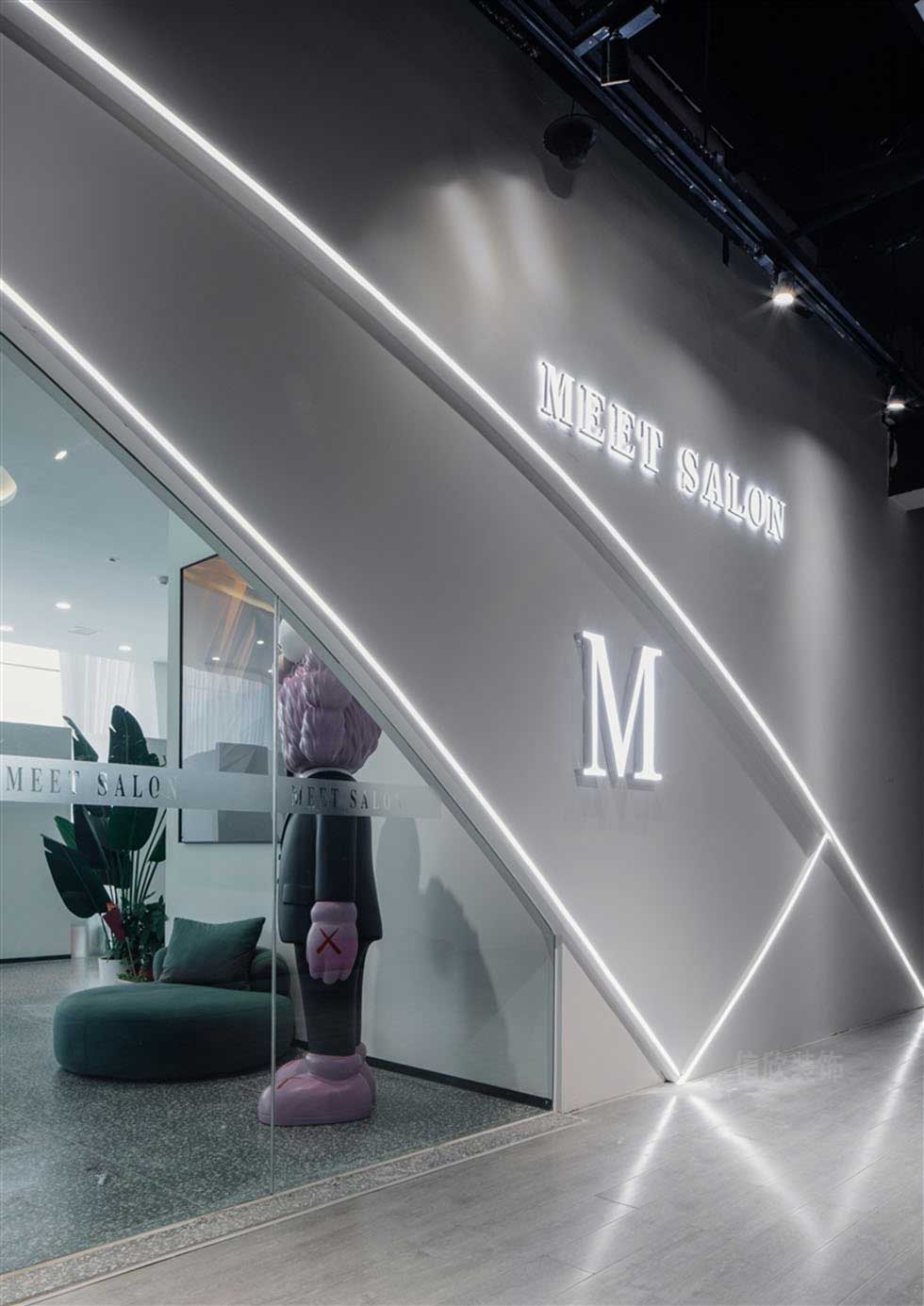 美發店裝修門口弧線燈條效果圖