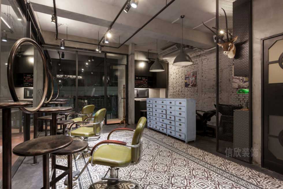 深圳工業(yè)風(fēng)美發(fā)沙龍二樓洗頭區(qū)