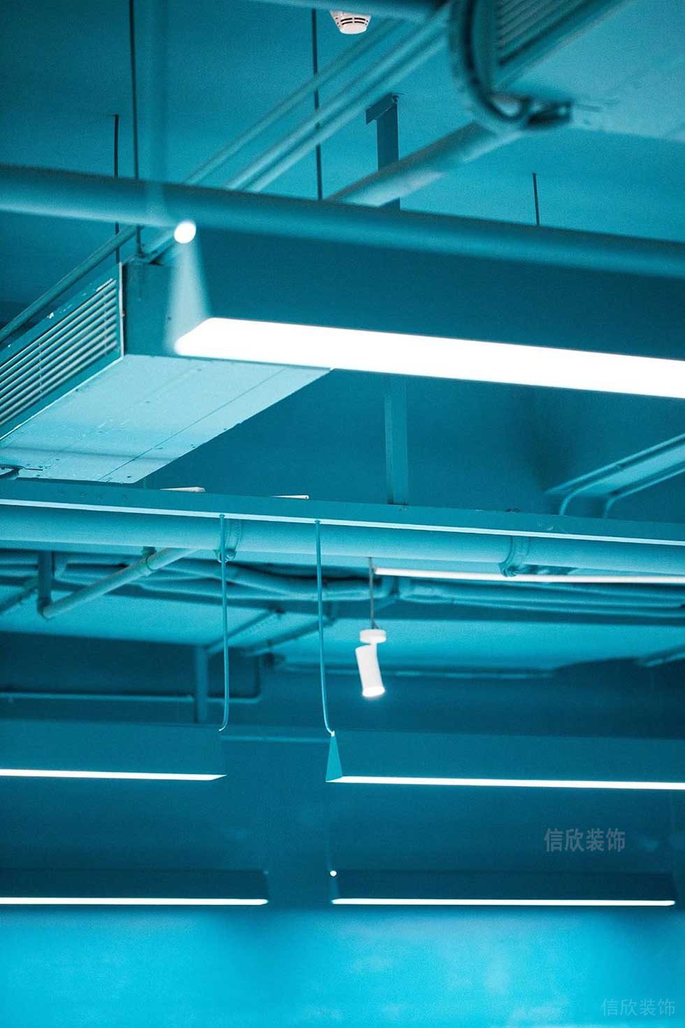 工業(yè)風辦公室天花燈具裝修圖