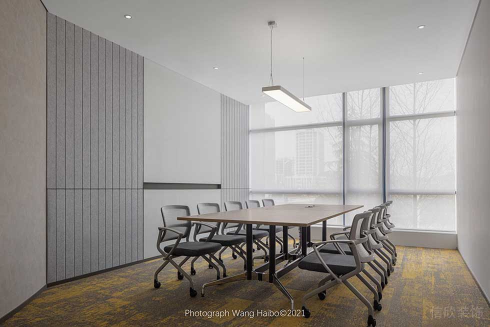 簡(jiǎn)約風(fēng)格公司會(huì)議室裝修圖