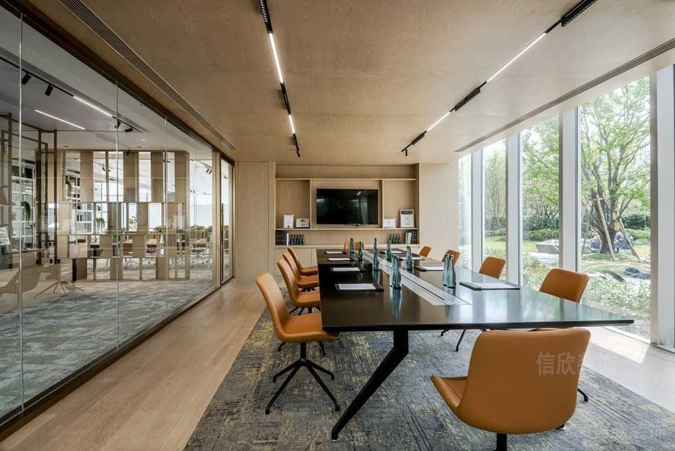 現(xiàn)代簡約風(fēng)格辦公空間商務(wù)會議室效果圖