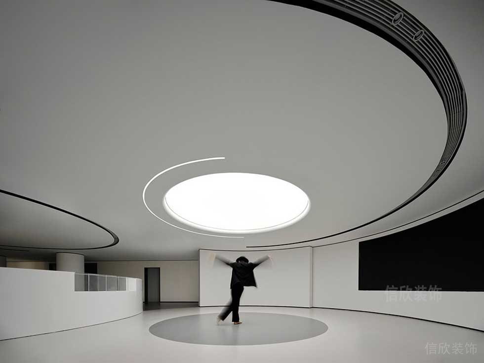 現(xiàn)代簡約風(fēng)格辦公室多功能活動廳裝修圖