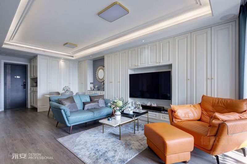 客廳裝修效果圖古典風橙色藍色皮革沙發(fā)客廳對稱式設計