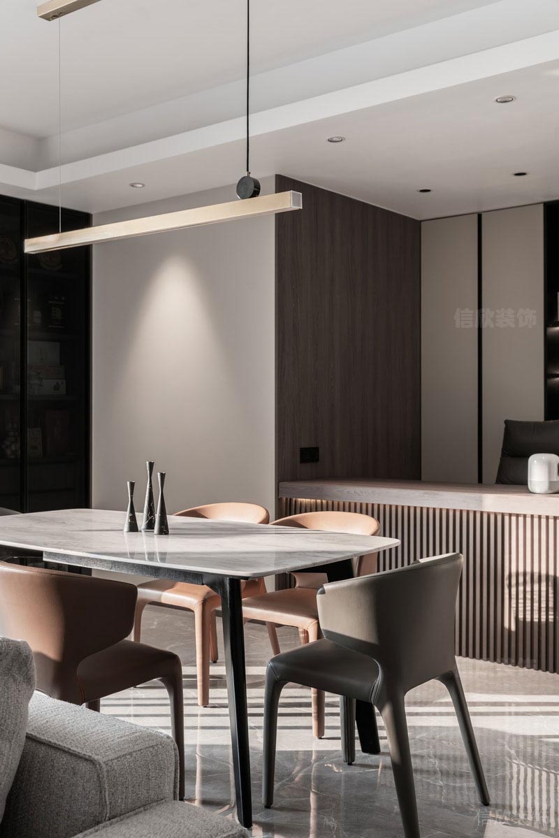 深圳市龍崗區(qū)橫崗麟恒中心廣場(chǎng)3期餐廳