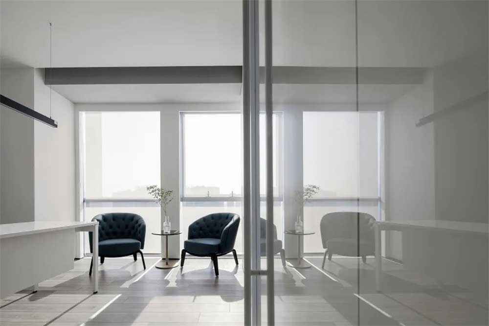 深圳寶安300平方極簡(jiǎn)風(fēng)格辦公室裝修休息洽談區(qū) 深圳寶安300平方極簡(jiǎn)風(fēng)格辦公室裝修休息洽談區(qū)