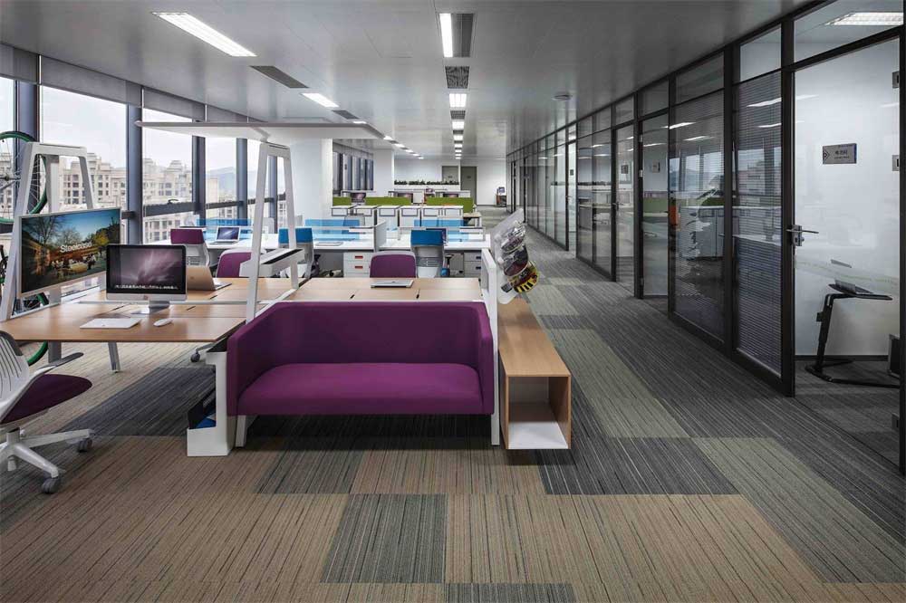 深圳福田500平方現(xiàn)代風格辦公室裝修辦公區(qū) 深圳福田500平方現(xiàn)代風格辦公室裝修辦公區(qū)