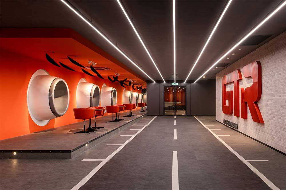 深圳南山區(qū)工業(yè)風格機場主題辦公室設(shè)計裝修-洽談區(qū)