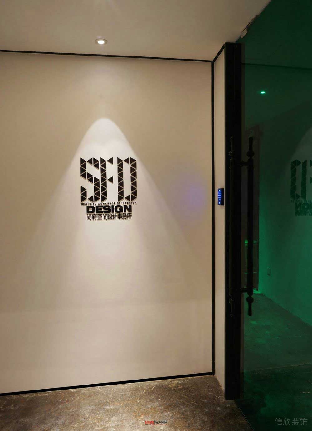 黑色金屬邊框設(shè)計(jì)事務(wù)所密碼門裝修大理石設(shè)計(jì)圖