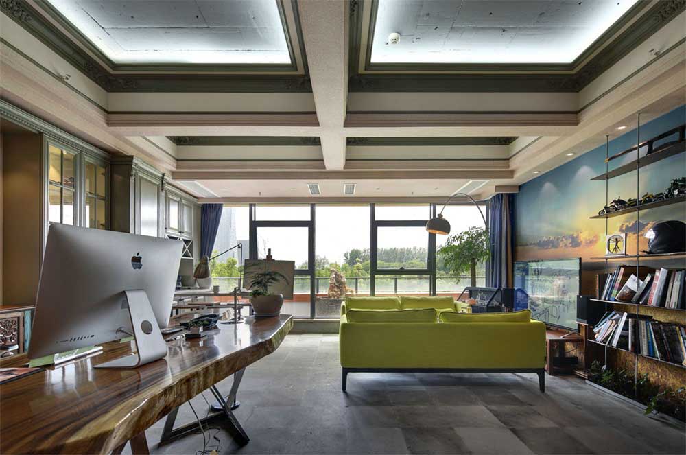 深圳南山香江金融中心工業(yè)風(fēng)辦公室裝修設(shè)計(jì)案例董事長(zhǎng)公室地面鋪設(shè)