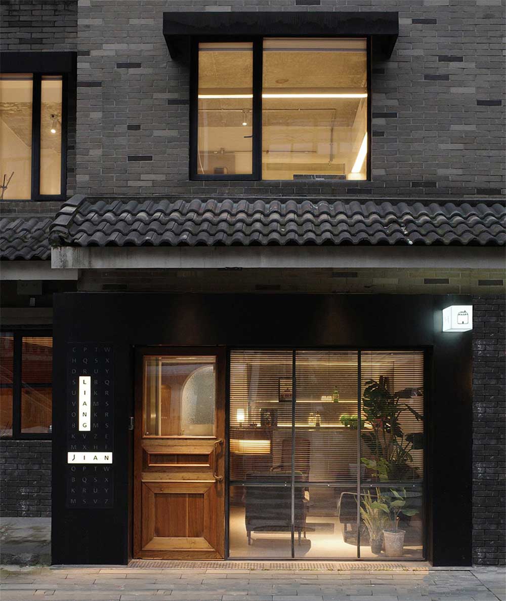 深圳南山區(qū)的古典風(fēng)味辦公工作室設(shè)計(jì)裝修——建筑外表 深圳南山區(qū)的古典風(fēng)味辦公工作室設(shè)計(jì)裝修——建筑外表