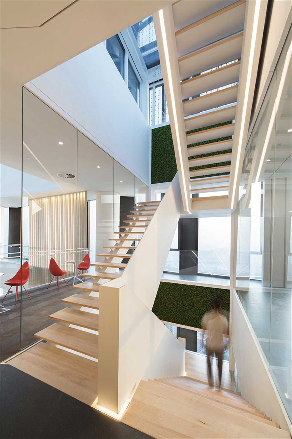 深圳市龍崗邁科集團現代風格辦公室裝修樓梯 深圳市龍崗邁科集團現代風格辦公室裝修樓梯