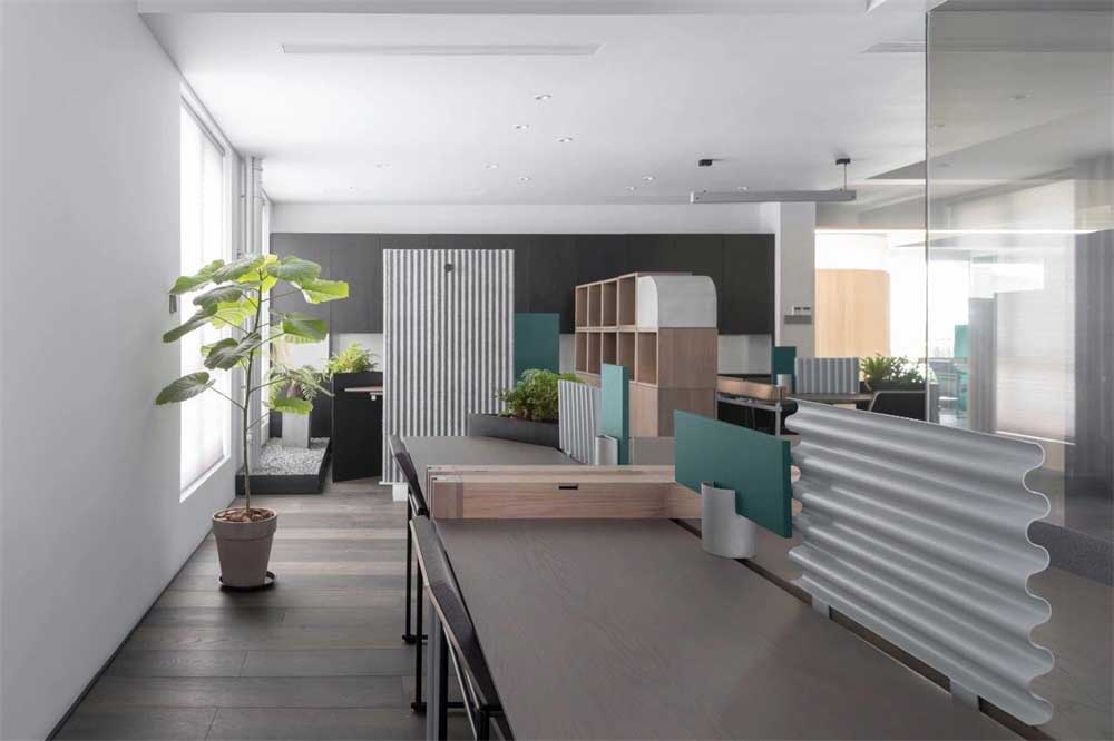 深圳市羅湖1600平原木風(fēng)辦公室裝修設(shè)計開放式辦公區(qū) 深圳市羅湖1600平原木風(fēng)辦公室裝修設(shè)計開放式辦公區(qū)