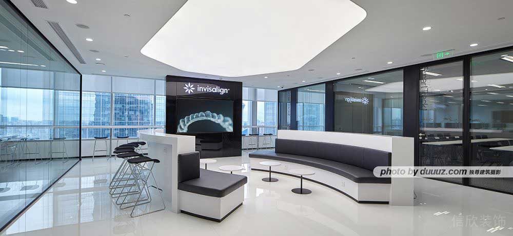 黑白色調(diào)弧線沙發(fā)裝修前臺區(qū)效果大理石瓷磚地板