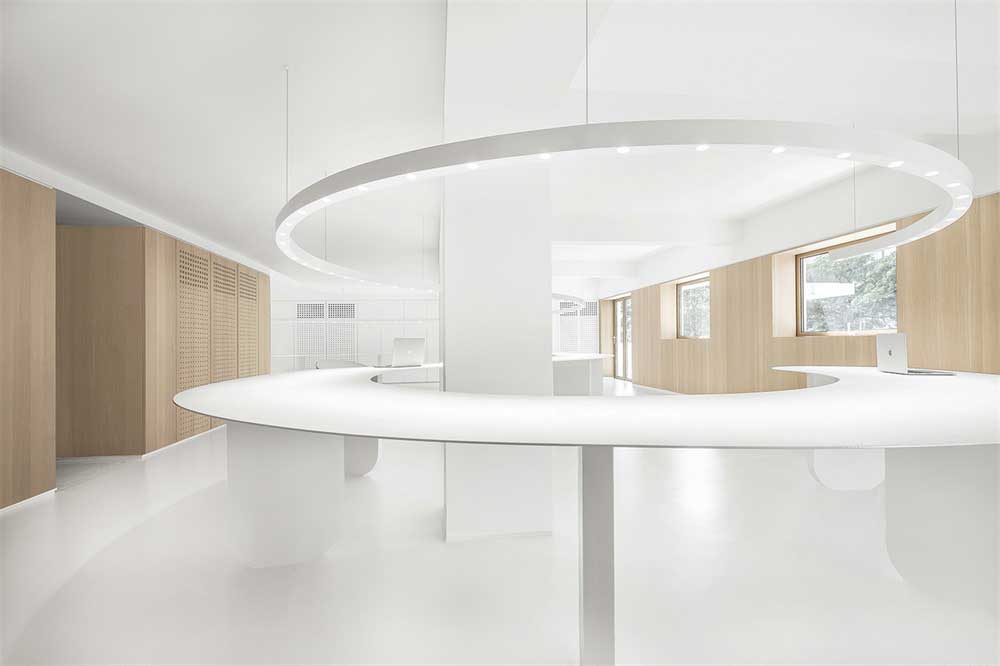 深圳市寶安中心區極簡美學辦公室設計裝修弧型桌 深圳市寶安中心區極簡美學辦公室設計裝修弧型桌