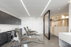 玻璃隔斷大理石墻面木格柵背景墻設(shè)計(jì)