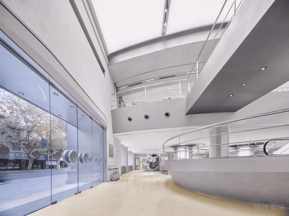 深圳市羅湖區(qū)布心現(xiàn)代風服裝店裝修入戶