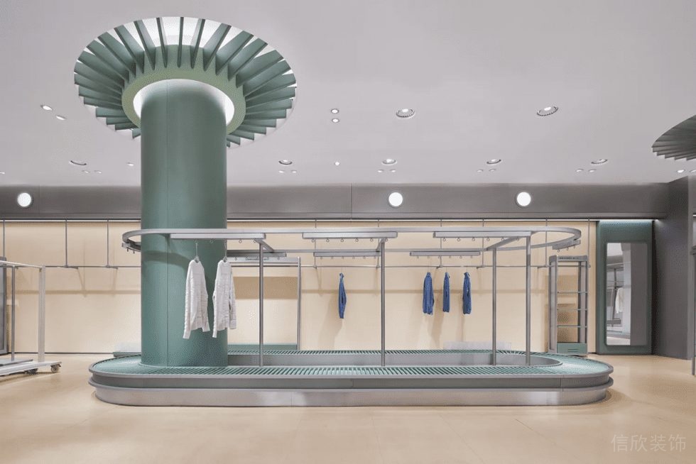 深圳市羅湖區(qū)布心現(xiàn)代風服裝店裝修展區(qū)