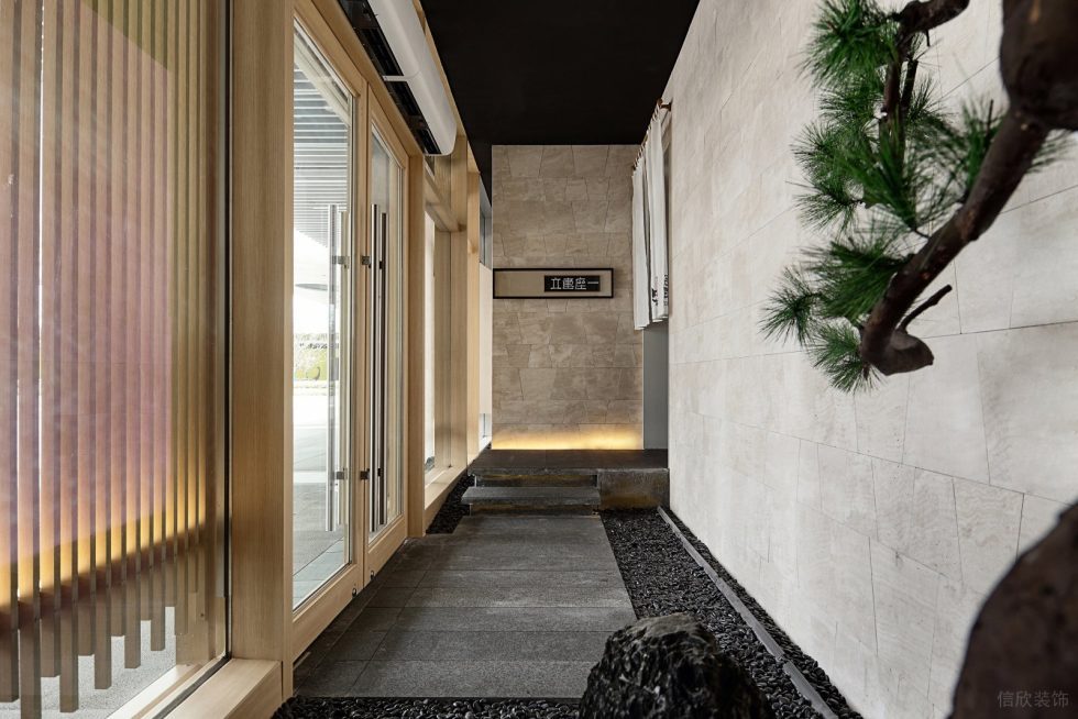 深圳福田天健時尚新天地和風日式料理餐廳裝修案例玄關過道