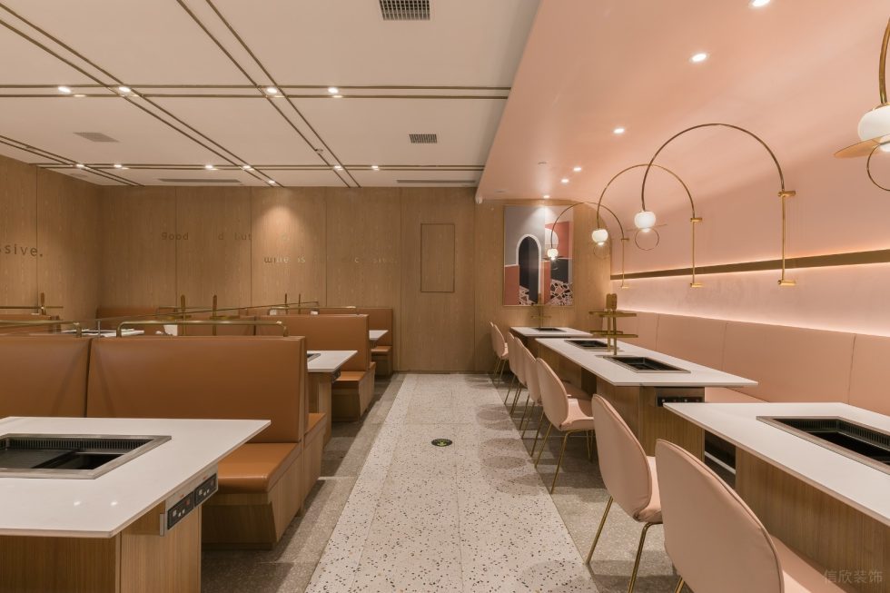 深圳龍華鴻榮源壹城中心北歐輕奢風火鍋店裝修案例地面鋪設 深圳龍華鴻榮源壹城中心北歐輕奢風火鍋店裝修案例地面鋪設