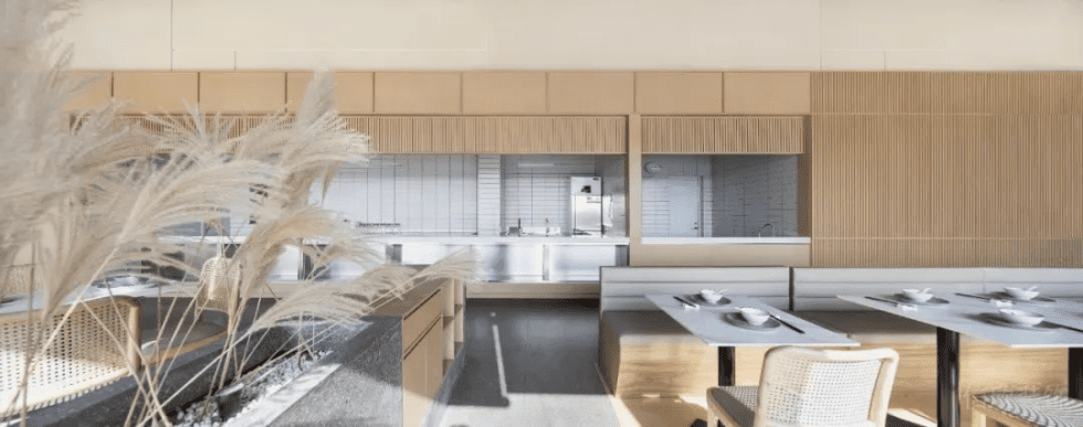 深圳寶安天琴閣原木色調田園簡約風素食館裝修案例原木格柵墻面裝飾 深圳寶安天琴閣原木色調田園簡約風素食館裝修案例原木格柵墻面裝飾