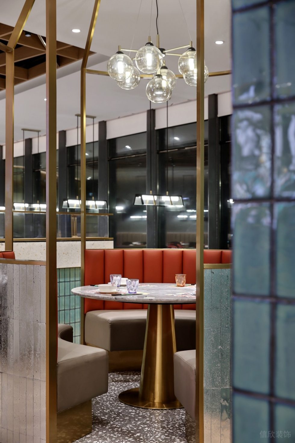 深圳福田華美大廈輕奢風(fēng)格茶餐廳裝修案例圓弧卡座 深圳福田華美大廈輕奢風(fēng)格茶餐廳裝修案例圓弧卡座