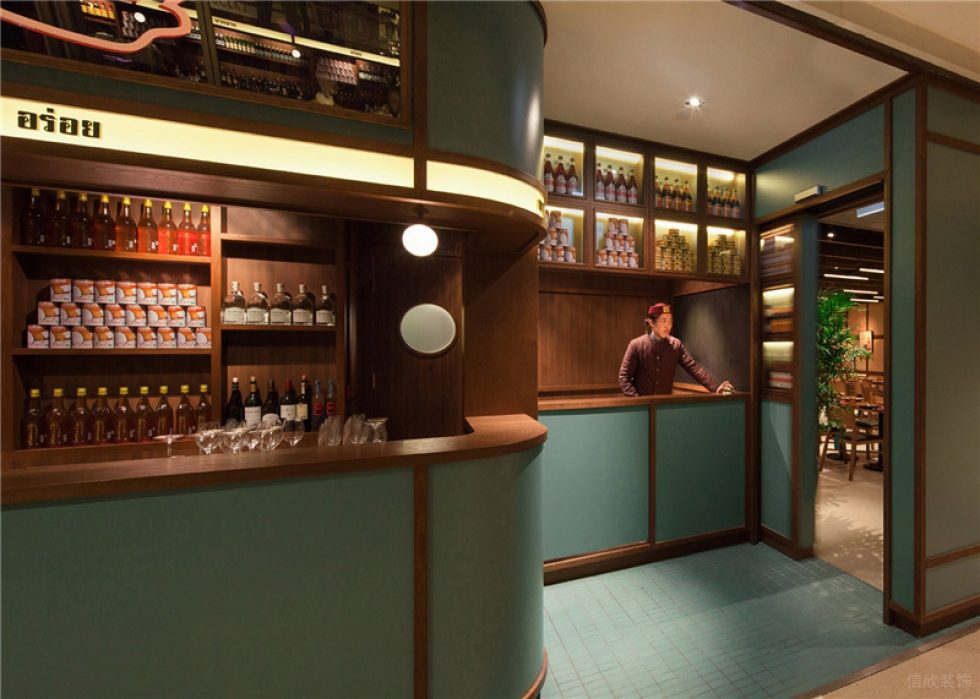 深圳羅湖峰景臺(tái)大廈東南亞風(fēng)格泰國菜餐廳裝修案例前臺(tái)