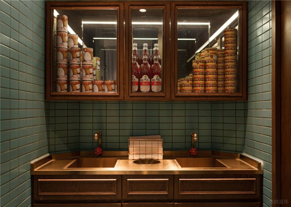 深圳羅湖峰景臺(tái)大廈東南亞風(fēng)格泰國菜餐廳裝修案例洗手臺(tái)