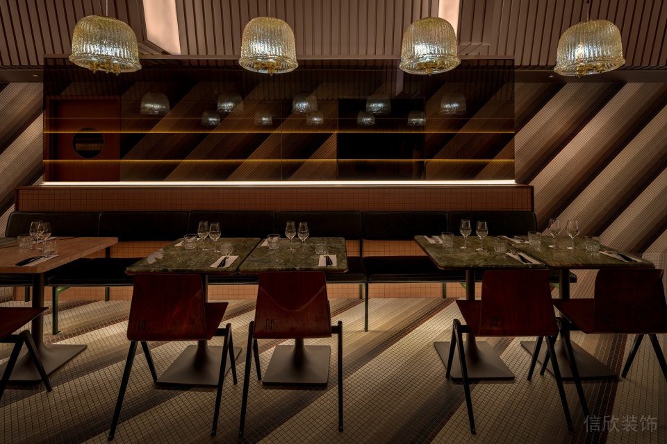 深圳龍華蘋果園美式工業風披薩店裝修案例卡座 深圳龍華蘋果園美式工業風披薩店裝修案例卡座