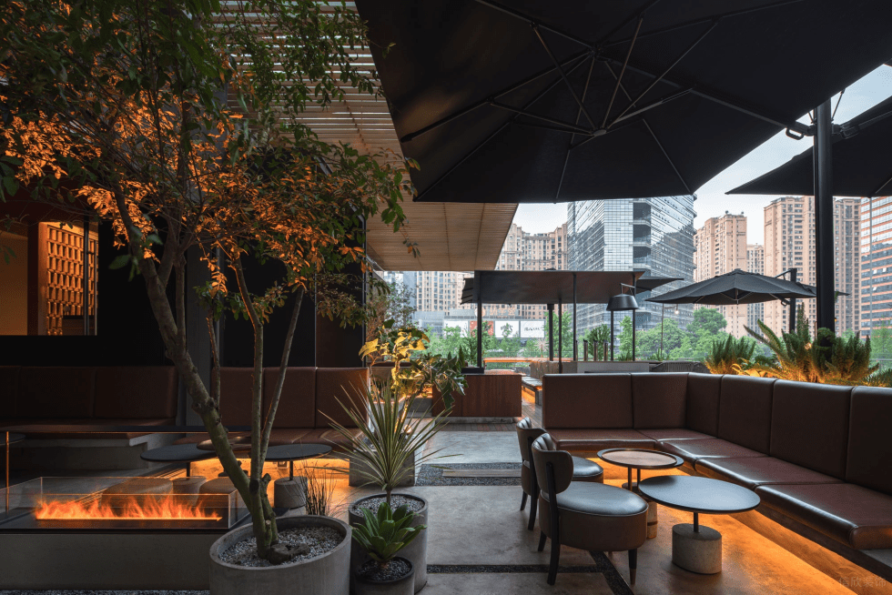 深圳羅湖中華花園簡(jiǎn)約風(fēng)格休閑酒吧裝修案例綠植景觀