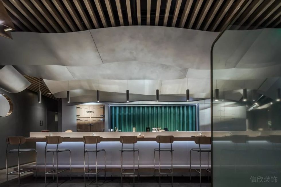 深圳南山天利中央廣場現代新中式風格壽司店裝修案例吧臺用餐區 深圳南山天利中央廣場現代新中式風格壽司店裝修案例吧臺用餐區