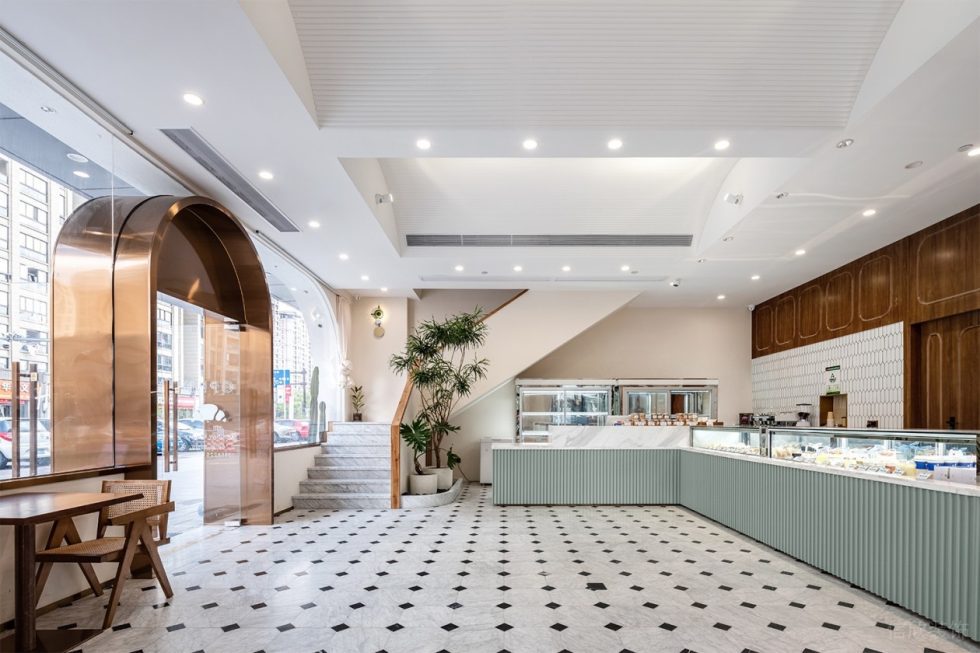 深圳市寶安區(qū)石巖原木風(fēng)甜品店裝修設(shè)計 蕾拉甜品大廳 