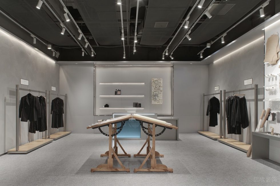 深圳市龍崗區(qū)坂田“一尚門”買手店裝修衣服展示區(qū) (5) 深圳市龍崗區(qū)坂田“一尚門”買手店裝修衣服展示區(qū) (5)