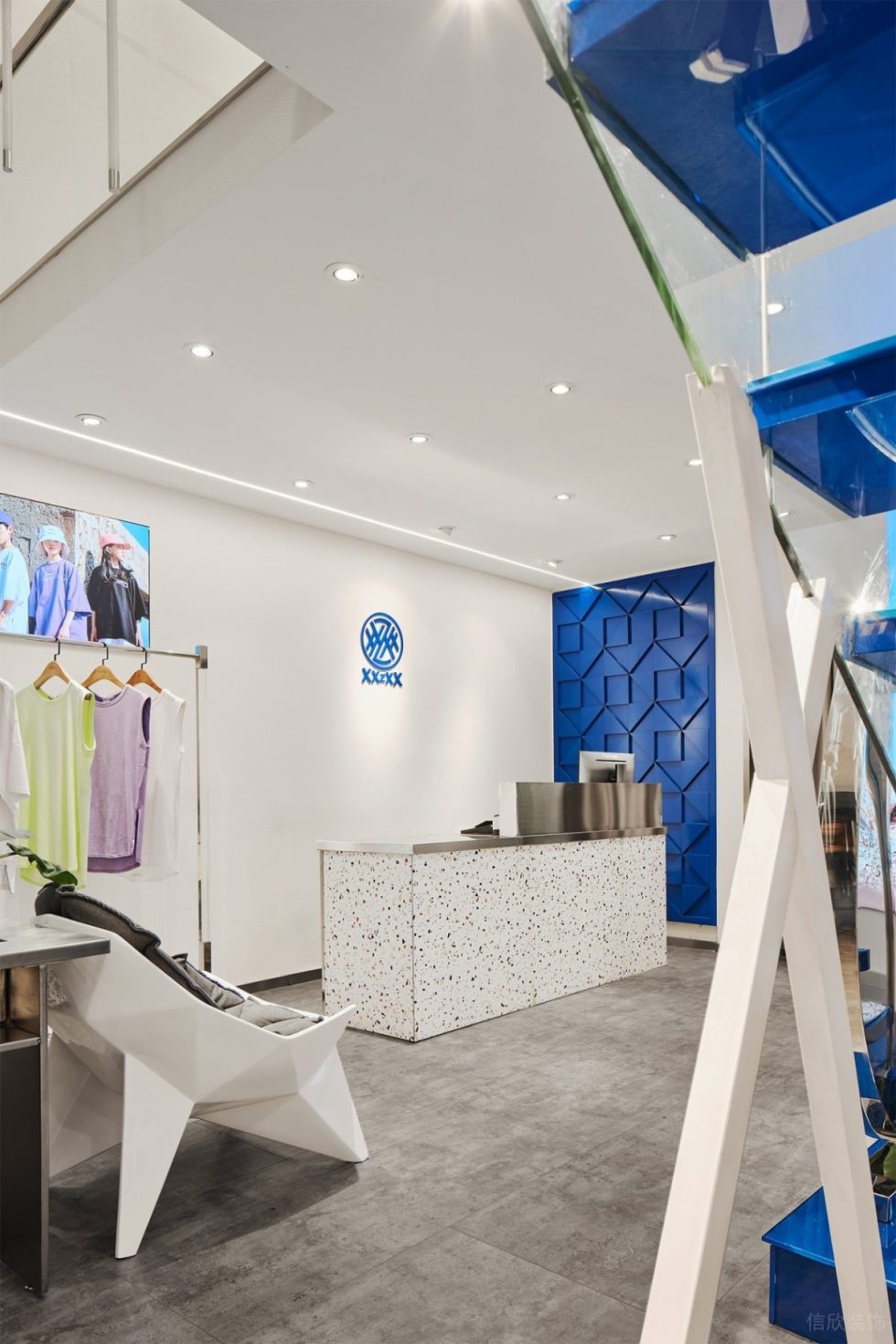 深圳市龍華區(qū)大浪潮牌店裝修設(shè)計水磨石前臺 深圳市龍華區(qū)大浪潮牌店裝修設(shè)計水磨石前臺