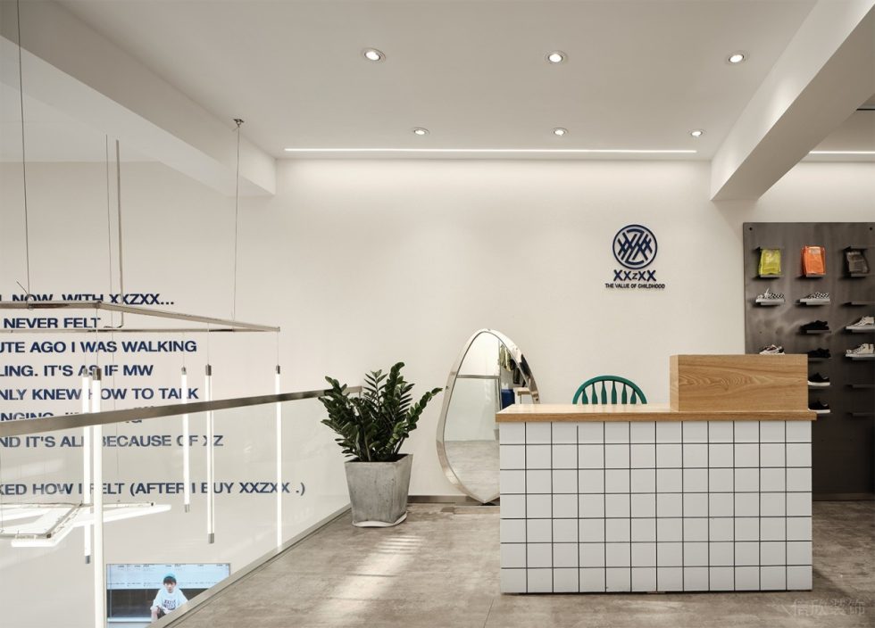 深圳市龍華區(qū)大浪潮牌店收銀臺裝修設(shè)計 深圳市龍華區(qū)大浪潮牌店收銀臺裝修設(shè)計