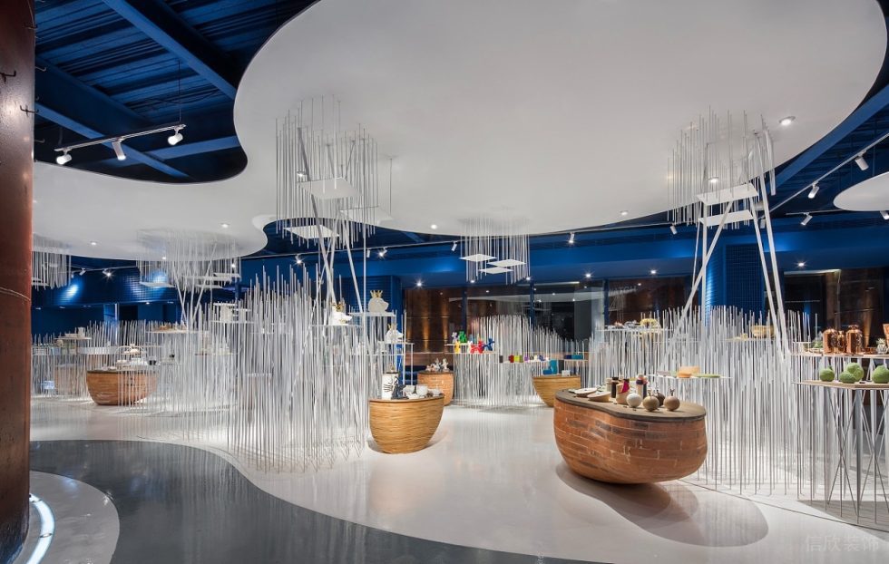 深圳市南山中心城現代風“老廠房”751時尚買手店裝修設計大廳 