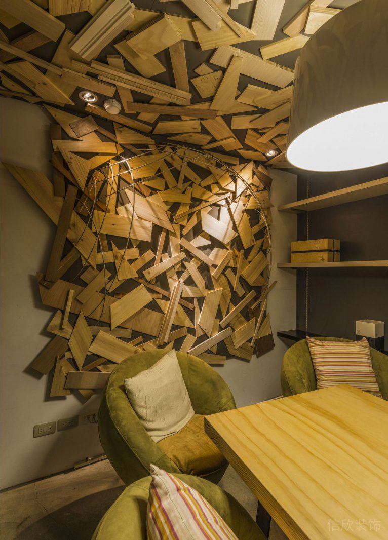 深圳龍崗凱騰大廈500平方米暖色調工業風辦公室裝修案例實木裝飾面板 深圳龍崗凱騰大廈500平方米暖色調工業風辦公室裝修案例實木裝飾面板