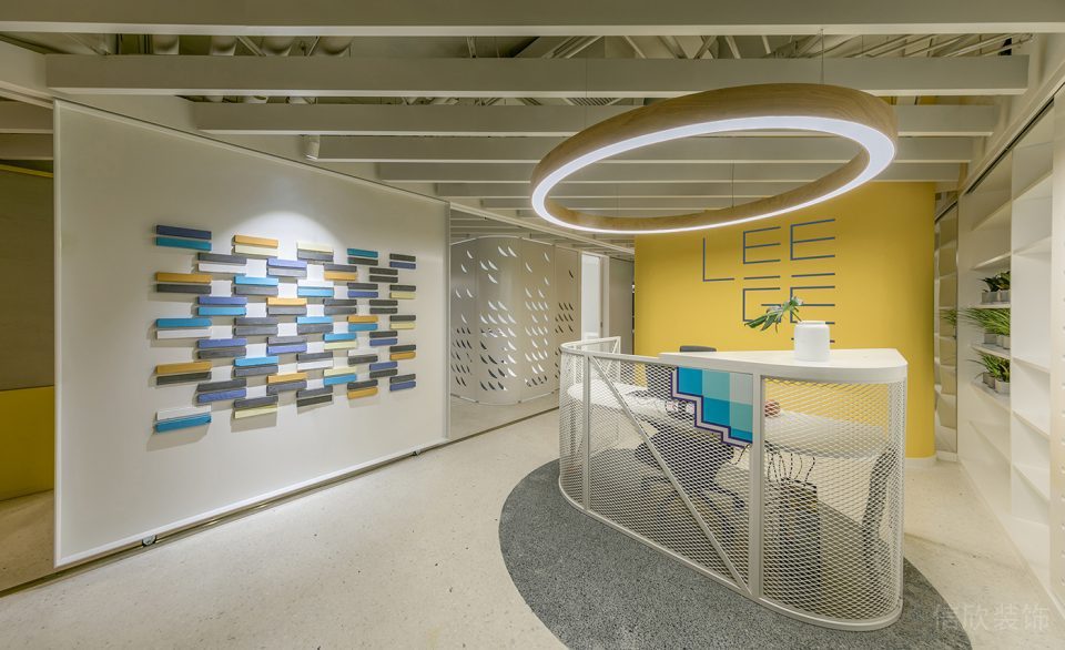 深圳羅湖深城投中心800平方米簡(jiǎn)約工業(yè)風(fēng)辦公室裝修案例前臺(tái)接待區(qū) 深圳羅湖深城投中心800平方米簡(jiǎn)約工業(yè)風(fēng)辦公室裝修案例前臺(tái)接待區(qū)