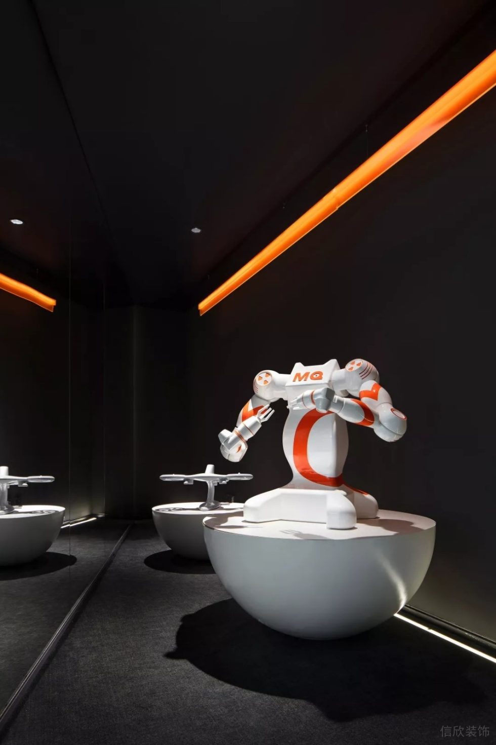 深圳南山同方信息港600平方米黑白灰色調現代科技風公司裝修案例產品展示區 深圳南山同方信息港600平方米黑白灰色調現代科技風公司裝修案例產品展示區