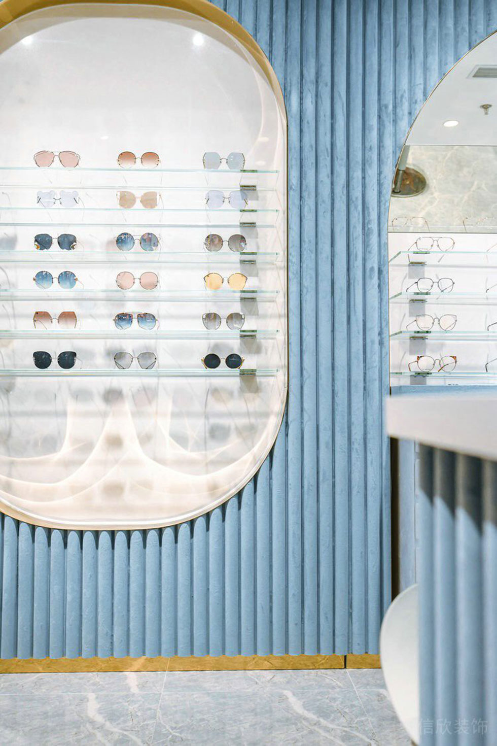 深圳市寶安區西鄉for Art’s Sake眼鏡店裝修設計香檳金不銹鋼展柜二 深圳市寶安區西鄉for Art’s Sake眼鏡店裝修設計香檳金不銹鋼展柜二