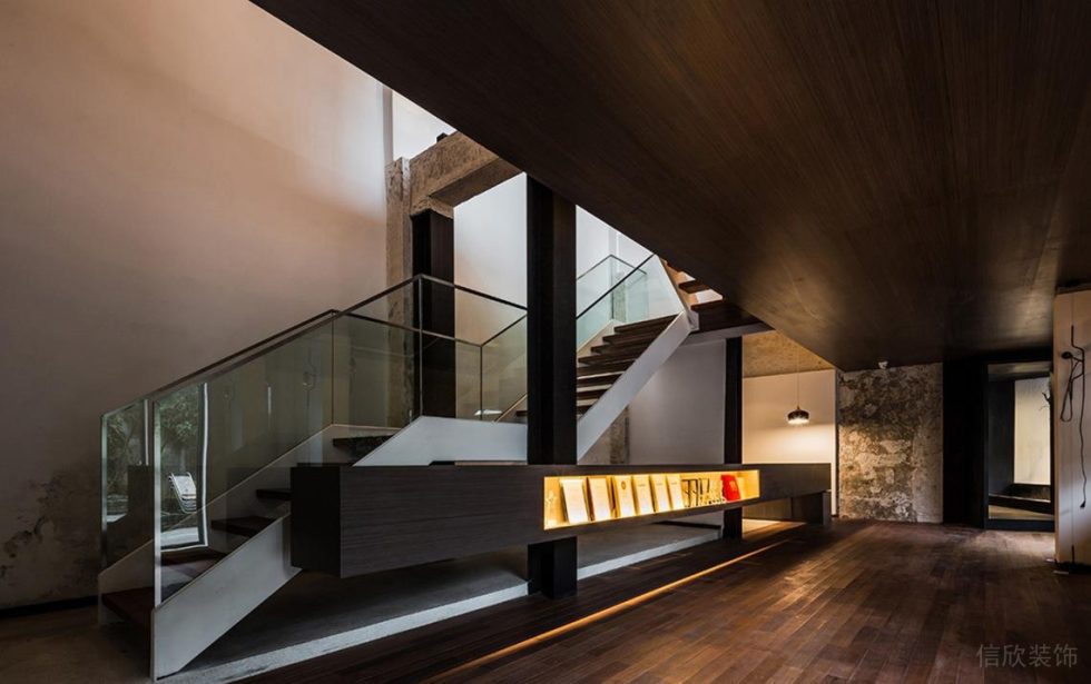 深圳寶安331創(chuàng)意園600平方米鄉(xiāng)村侘寂風(fēng)辦公室裝修案例前廳長型懸浮裝飾柜 深圳寶安331創(chuàng)意園600平方米鄉(xiāng)村侘寂風(fēng)辦公室裝修案例前廳長型懸浮裝飾柜