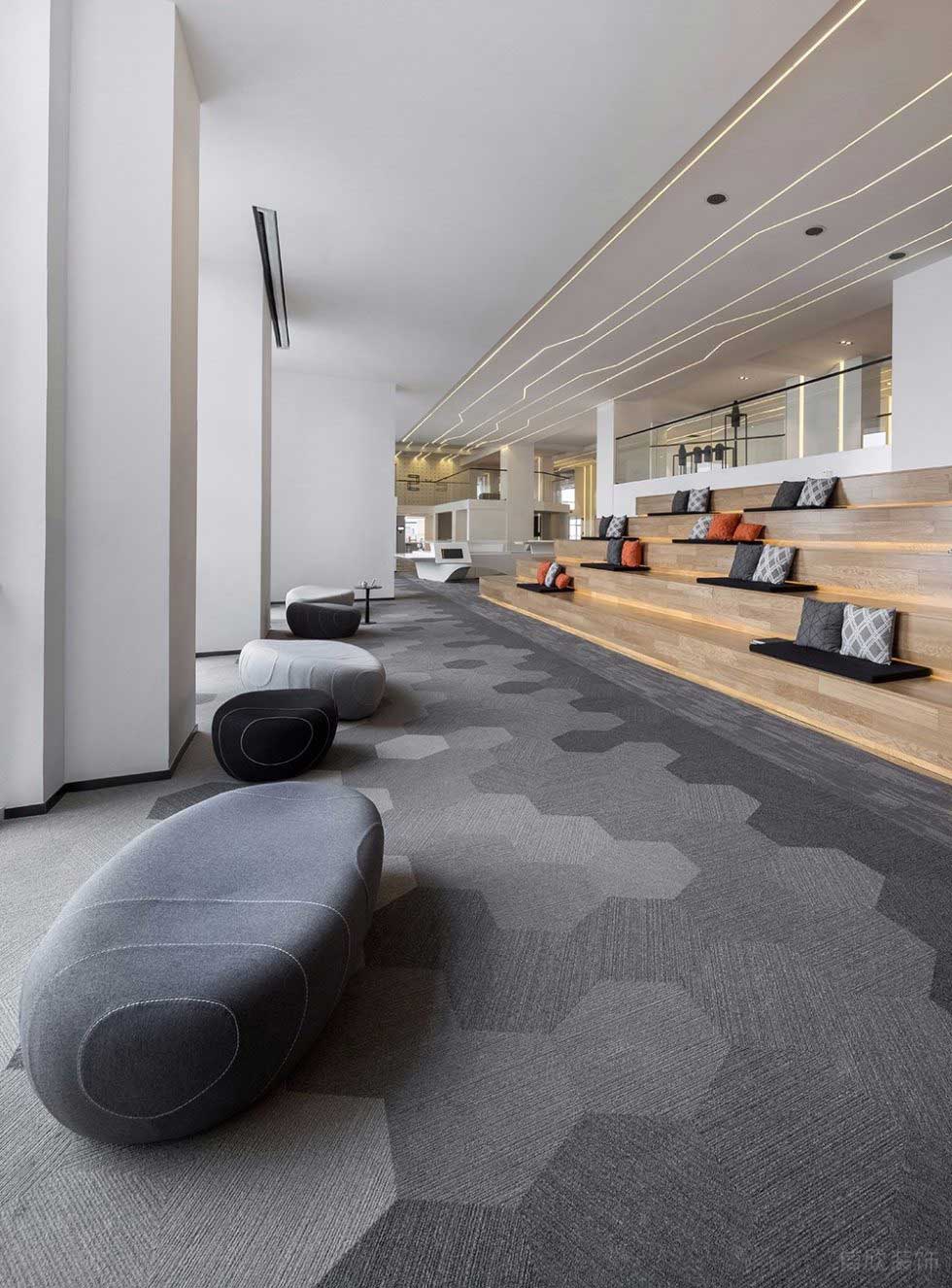 深圳南山海翔廣場1500平方米簡約科技風辦公室裝修案例階梯式休閑廳地面鋪貼 深圳南山海翔廣場1500平方米簡約科技風辦公室裝修案例階梯式休閑廳地面鋪貼
