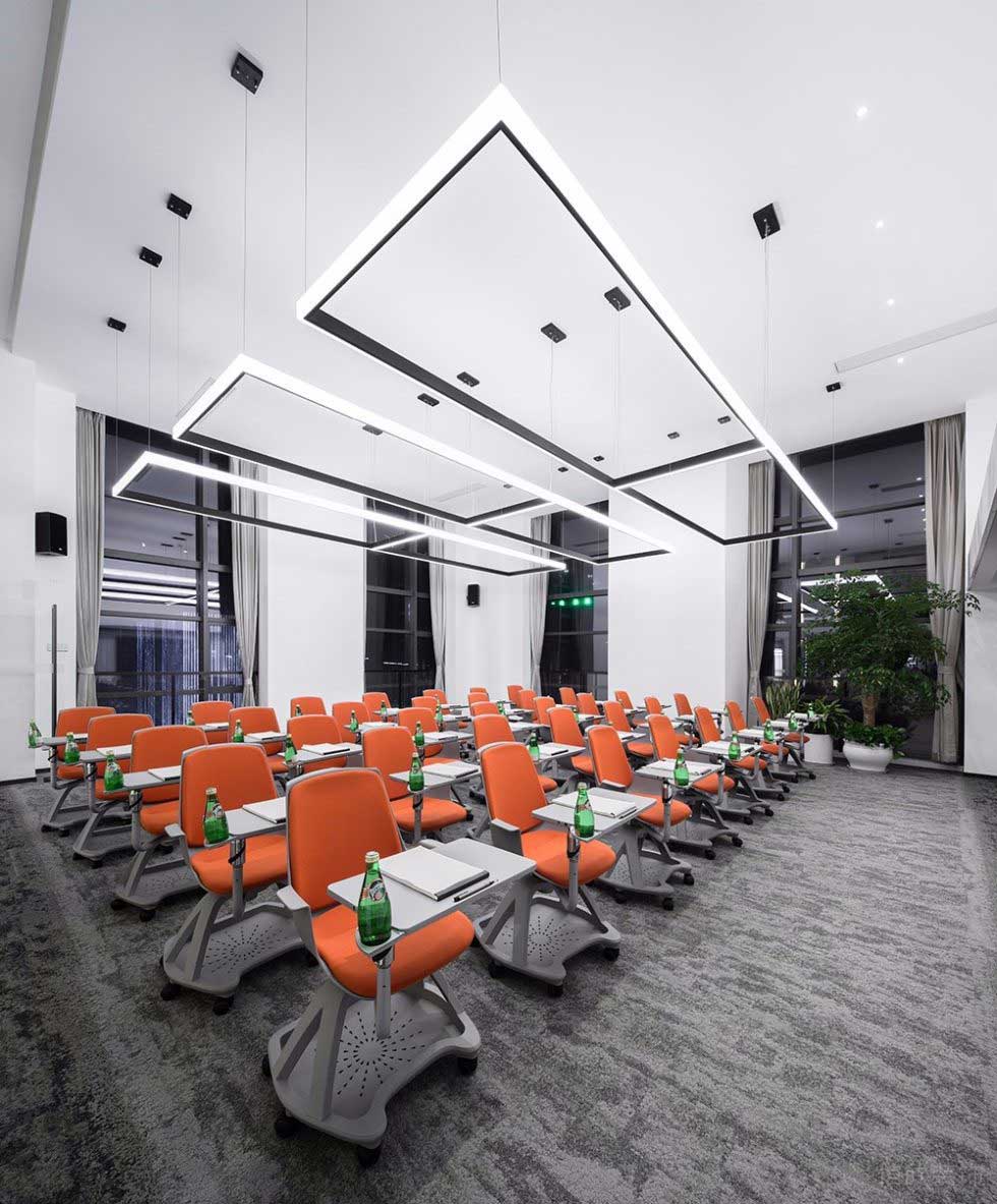 深圳南山海翔廣場1500平方米簡約科技風辦公室裝修案例培訓室 深圳南山海翔廣場1500平方米簡約科技風辦公室裝修案例培訓室