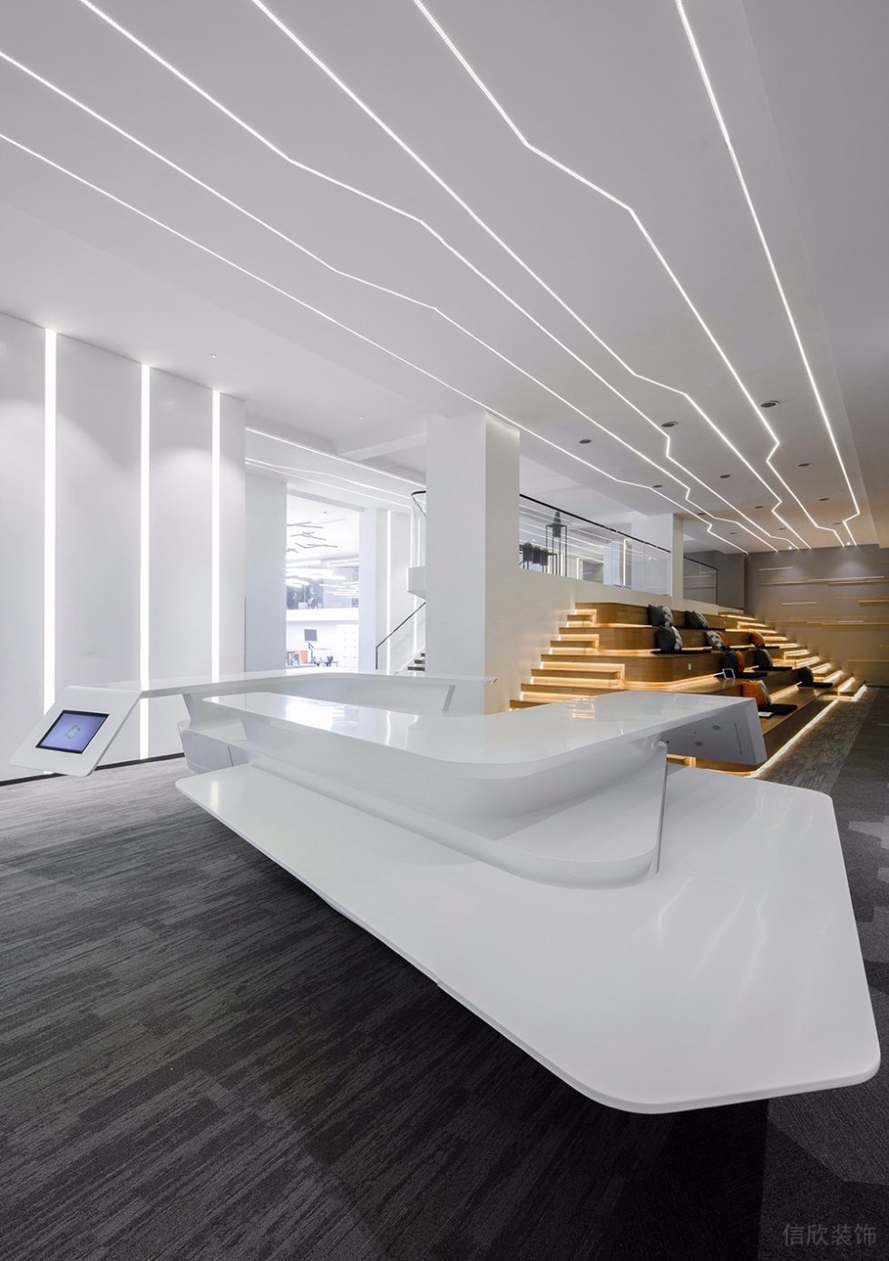 深圳南山海翔廣場1500平方米簡約科技風辦公室裝修案例前臺 深圳南山海翔廣場1500平方米簡約科技風辦公室裝修案例前臺