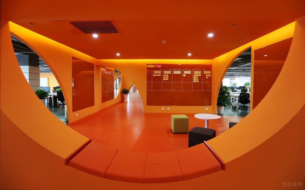 深圳南山凱達爾集團中心大廈2800平方米工業(yè)主義科幻風辦公室裝修案例多功能活動區(qū) 深圳南山凱達爾集團中心大廈2800平方米工業(yè)主義科幻風辦公室裝修案例多功能活動區(qū)